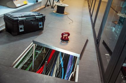 Glös Doppelbodensysteme in Berlin Unterflurverbindungen Elektro oder Lüftung